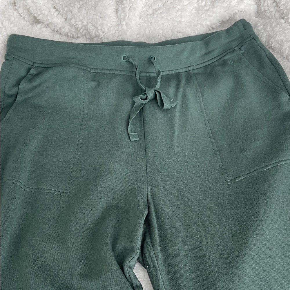 Lou & Grey Sweatpants Pine Green - Picture 2 of 7